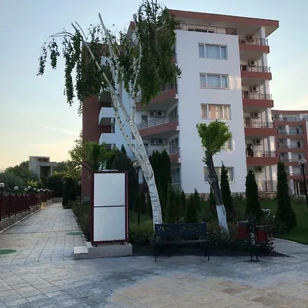 In Riviera Beach Apartman *